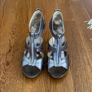 Michael Kors - size 8 zipper heel, silver